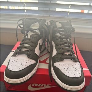 Nike Dunk Mids